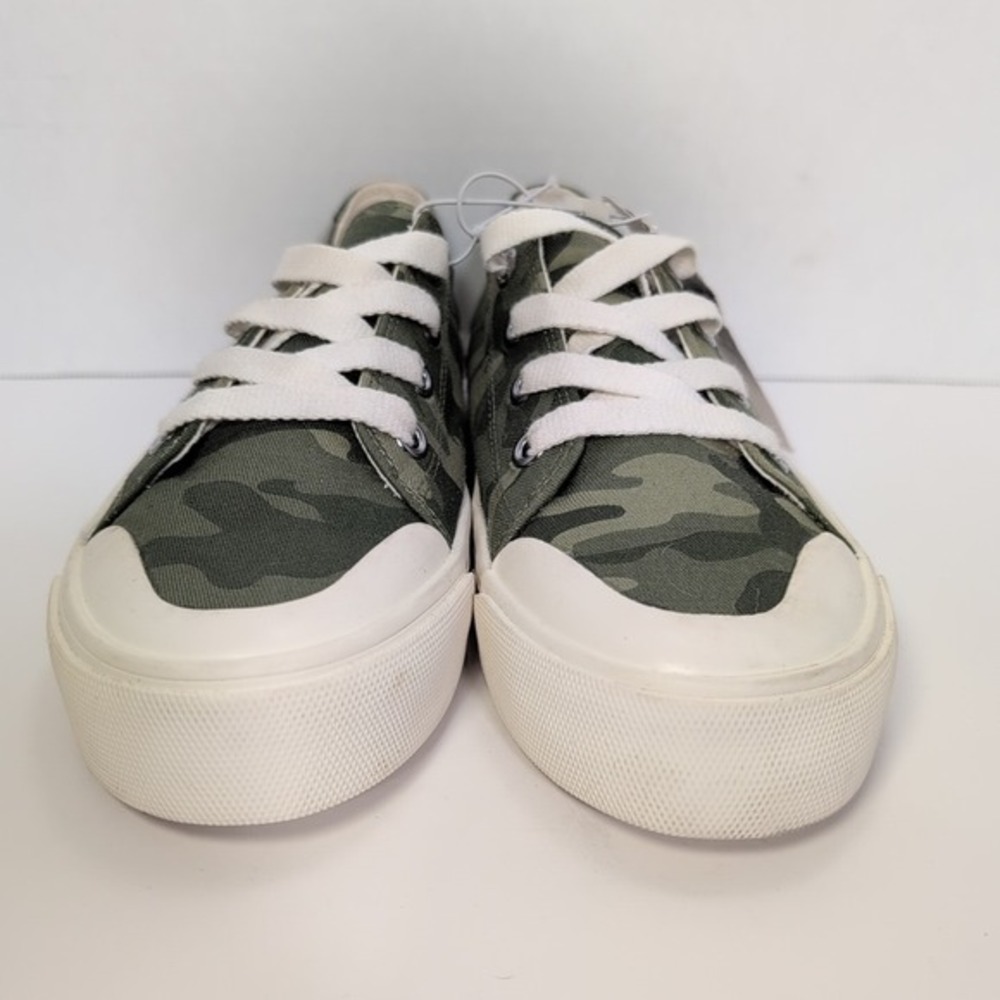 Old Navy Womens 7 Canvas Camouflage Olive Sneaker Shoes - NEW NWT - Picture 4 of 9